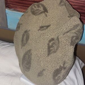 REI Leafy Pattern Unisex Small/Medium size Brown Beret Hat Cap